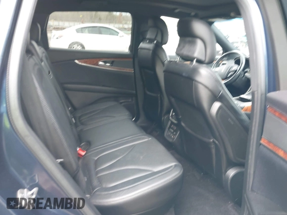 2017 Lincoln MKX Reserve with VIN 2LMPJ6LR4HBL26385, listed as a IAAI auction lot 41543226 with 59,562 mi miles. Bid and sale history available at carsss.com. Image 8.