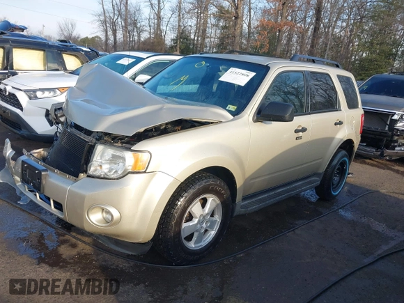 2011 Ford Escape XLT with VIN 1FMCU0D79BKA75629, listed as a IAAI auction lot 41522808 with 189,494 mi miles. Bid and sale history available at carsss.com. Image 17.