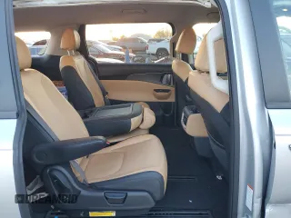 2023 Kia Carnival LX with VIN KNDNB4H32P6256041, listed as a Copart auction lot 82295804 with 30,316 mi miles and Salvage Title. Bid and sale history available at carsss.com. Image 11.