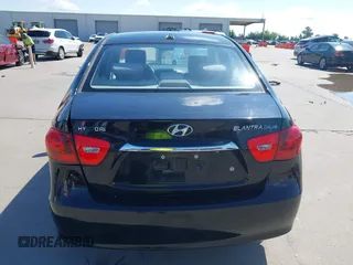 2010 Hyundai Elantra GLS z VIN KMHDU4AD1AU170856, wystawiony jako IAAI lot #42349714 z przebiegiem 160 598 mil mil oraz . Historia ofert i sprzedaży dostępna na DreamBid. Obrazek 17.