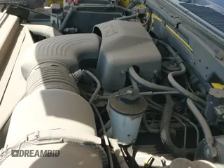 2002 Ford F-150 XL с VIN 1FTRF07L52KB68889, выставлен на аукционе IAAI как лот 39266273 с пробегом 84 900 миль миль и . История ставок и продаж доступна на DreamBid. Изображение 12.
