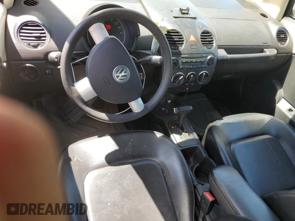 2006 Volkswagen Beetle z VIN 3VWPG31Y96M318878, wystawiony jako Copart lot #55155785 z przebiegiem 76 606 mil mil oraz Szkoda całkowita • Salvage title. Historia ofert i sprzedaży dostępna na DreamBid. Obrazek 8.