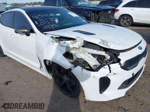 2020 Kia Stinger GT-Line with VIN KNAE15LA0L6081066, listed as a IAAI auction lot 41599142 with 73,199 mi miles. Bid and sale history available at carsss.com. Image 6.