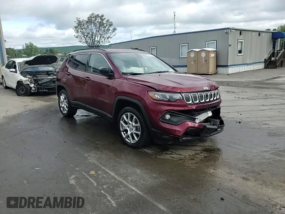 2022 Jeep Compass Latitude Lux z VIN 3C4NJDFB8NT118522, wystawiony jako Copart lot #56775175 z przebiegiem 47 220 mil mil oraz Szkoda całkowita • Salvage title. Historia ofert i sprzedaży dostępna na DreamBid. Obrazek 14.