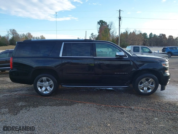 2020 Chevrolet Suburban Premier with VIN 1GNSCJKC0LR121728, listed as a IAAI auction lot 41105003 with 43,820 mi miles. Bid and sale history available at carsss.com. Image 13.