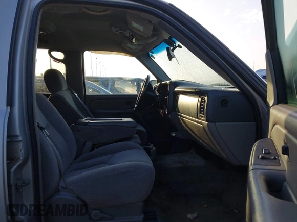 2005 Chevrolet Tahoe Z71 with VIN 1GNEK13Z25J219681, listed as a IAAI auction lot 42494859 with 265,157 mi miles and . Bid and sale history available at DreamBid. Image 5.