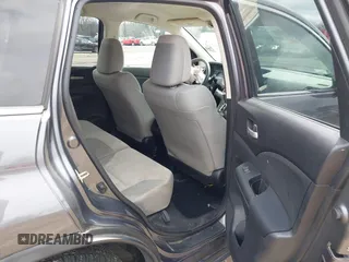2016 Honda CR-V SE with VIN 2HKRM4H47GH670877, listed as a IAAI auction lot 41952201 with 152,394 mi miles and . Bid and sale history available at carsss.com. Image 8.