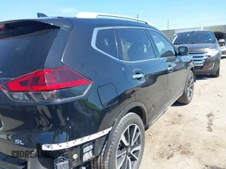 2019 Nissan Rogue SL with VIN 5N1AT2MTXKC813158, listed as a IAAI auction lot 41665354 with 62,605 mi miles and . Bid and sale history available at DreamBid. Image 4.