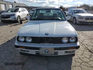 1990 BMW 3 Series z VIN WBAAA2311LAE72952, wystawiony jako Copart lot #81893934 z przebiegiem 149 847 mil mil oraz Szkoda całkowita • Salvage title. Historia ofert i sprzedaży dostępna na DreamBid. Obrazek 5.