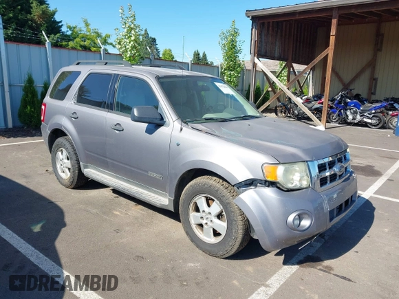 2008 Ford Escape XLT z VIN 1FMCU03198KC06063, wystawiony jako IAAI lot #42672886 z przebiegiem 124 878 mil mil oraz . Historia ofert i sprzedaży dostępna na DreamBid. Obrazek 1.