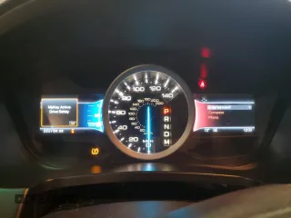 2014 Ford Explorer XLT z VIN 1FM5K7D80EGA23989, wystawiony jako Copart lot #56125425 z przebiegiem 222 734 mil mil oraz Szkoda całkowita • Salvage title. Historia ofert i sprzedaży dostępna na DreamBid. Obrazek 9.