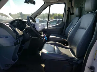 2018 Ford Transit z VIN 1FTYR2XM4JKA85105, wystawiony jako Copart lot #84306614 z przebiegiem 125 511 mil mil oraz Szkoda całkowita • Salvage title. Historia ofert i sprzedaży dostępna na DreamBid. Obrazek 7.