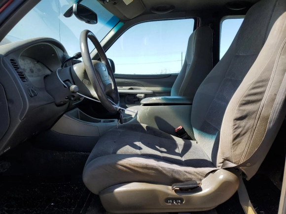 2002 Ford Explorer with VIN 1FMDU70EX2UC56955, listed as a Copart auction lot 60935535 with 132,499 mi miles and Salvage title. Bid and sale history available at DreamBid. Image 7.