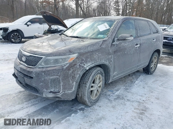 2014 Kia Sorento LX with VIN 5XYKTCA63EG540626, listed as a IAAI auction lot 41597949 with 126,683 mi miles and . Bid and sale history available at carsss.com. Image 2.
