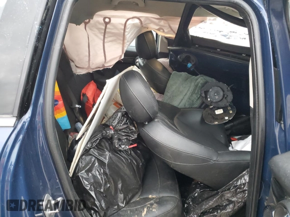 2017 MINI Hardtop 4 Door Cooper S z VIN WMWXU3C58H2D31839, wystawiony jako Copart lot #85902094 z przebiegiem Nie podano mil oraz Nie do naprawy • Non repairable. Historia ofert i sprzedaży dostępna na DreamBid. Obrazek 11.