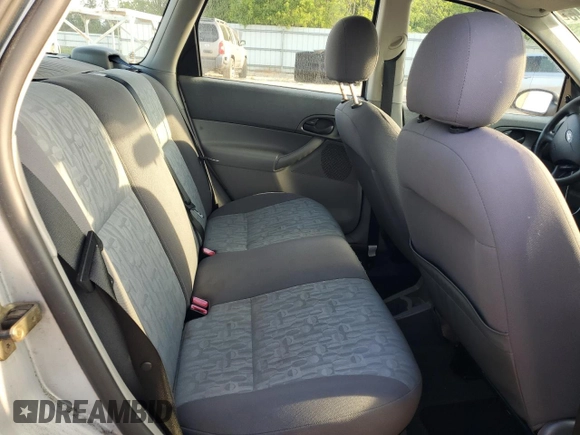 2005 Ford Focus SE with VIN 1FAFP36N55W155129, listed as a Copart auction lot 52940795 with 111,400 mi miles and Salvage Title. Bid and sale history available at carsss.com. Image 10.