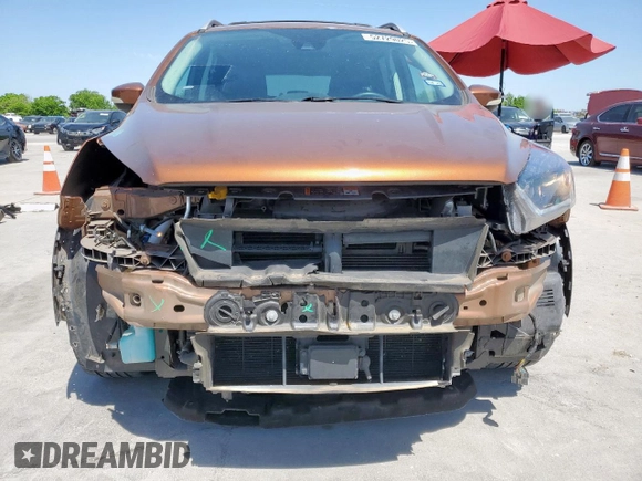 2017 Ford Escape Titanium with VIN 1FMCU0JD3HUA31410, listed as a Copart auction lot 52729025 with 68,256 mi miles and Salvage Title. Bid and sale history available at DreamBid. Image 5.