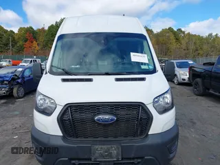 2022 Ford Transit Cargo with VIN 1FTBR3U85NKA64529, listed as a IAAI auction lot 40581639 with 70,680 mi miles and . Bid and sale history available at DreamBid. Image 6.