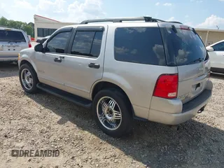2005 Ford Explorer XLT with VIN 1FMZU73E35UB63135, listed as a IAAI auction lot 42704478 with 294,831 mi miles and . Bid and sale history available at DreamBid. Image 3.