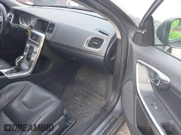 2017 Volvo S60 Dynamic z VIN YV140MTL3H2427908, wystawiony jako IAAI lot #42221185 z przebiegiem 65 432 mil mil oraz . Historia ofert i sprzedaży dostępna na DreamBid. Obrazek 5.