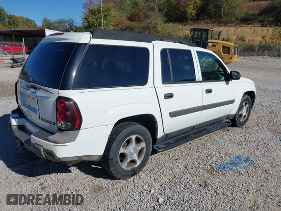 2004 Chevrolet TrailBlazer EXT LT with VIN 1GNET16S246147331, listed as a IAAI auction lot 40595061 with 223,984 mi miles. Bid and sale history available at carsss.com. Image 4.