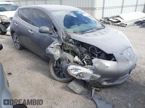 2017 Nissan LEAF S with VIN 1N4BZ0CP7HC305471, listed as a Copart auction lot 48620625 with 77,136 mi miles and Salvage title. Bid and sale history available at DreamBid. Image 4.