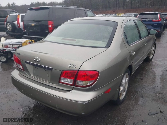 2002 Infiniti I35 Luxury with VIN JNKDA31A32T018726, listed as a IAAI auction lot 41784774 with 139,008 mi miles. Bid and sale history available at carsss.com. Image 4.