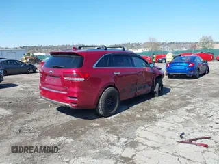 2016 Kia Sorento SX z VIN 5XYPKDA55GG113859, wystawiony jako IAAI lot #41937491 z przebiegiem 91 999 mil mil oraz . Historia ofert i sprzedaży dostępna na DreamBid. Obrazek 4.