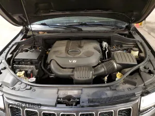 2015 Jeep Grand Cherokee Overland with VIN 1C4RJFCG5FC726086, listed as a Copart auction lot 42500475 with 113,031 mi miles and Clean Title. Bid and sale history available at carsss.com. Image 12.