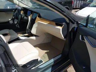 2018 Tesla Model S 75D with VIN 5YJSA1E24JF292518, listed as a IAAI auction lot 42247256 with 40,160 mi miles and . Bid and sale history available at DreamBid. Image 5.
