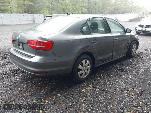 2015 Volkswagen Jetta S с VIN 3VW2K7AJ2FM406318, выставлен на аукционе IAAI как лот 42340261 с пробегом 140 313 миль миль и . История ставок и продаж доступна на DreamBid. Изображение 4.