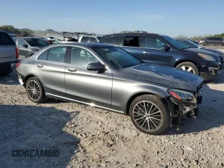 2019 Mercedes-Benz C 300 z VIN 55SWF8EB3KU293252, wystawiony jako Copart lot #53139195 z przebiegiem 63 932 mil mil oraz Czysty tytuł • Clean title. Historia ofert i sprzedaży dostępna na DreamBid. Obrazek 4.
