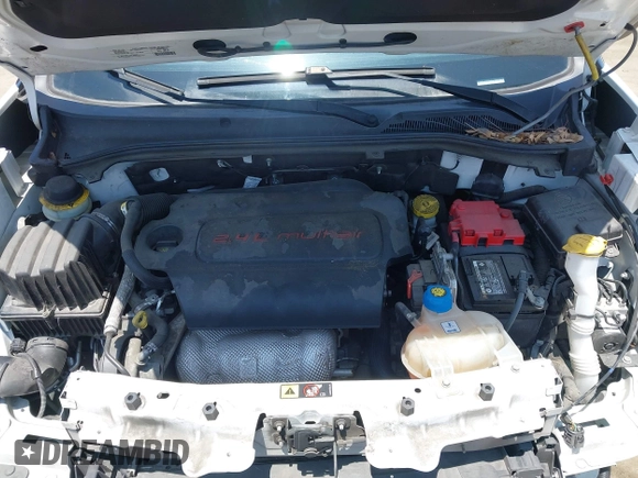 2019 Ram ProMaster City Cargo Tradesman z VIN ZFBHRFAB4K6N81095, wystawiony jako IAAI lot #42350761 z przebiegiem 93 324 mil mil oraz . Historia ofert i sprzedaży dostępna na DreamBid. Obrazek 10.