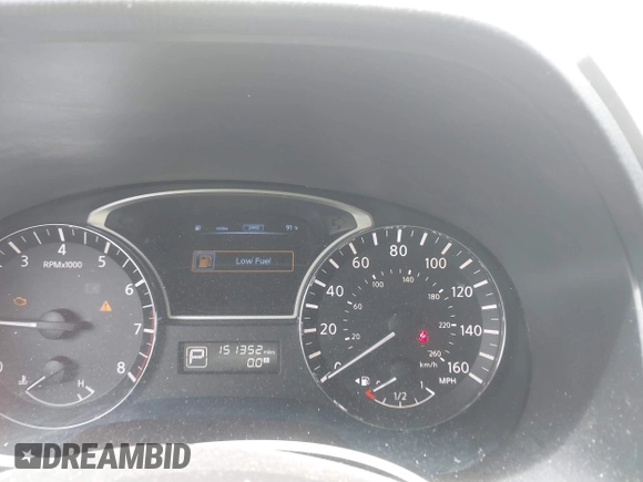 2014 Nissan Pathfinder S with VIN 5N1AR2MM8EC626657, listed as a IAAI auction lot 42655040 with 151,352 mi miles and . Bid and sale history available at DreamBid. Image 7.