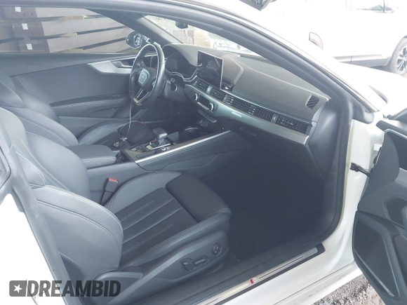 2021 Audi A5 S line Premium Plus z VIN WAUTAAF56MA029485, wystawiony jako IAAI lot #42064786 z przebiegiem 53 808 mil mil oraz . Historia ofert i sprzedaży dostępna na DreamBid. Obrazek 5.