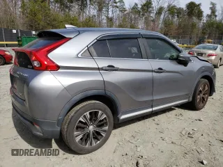 2018 Mitsubishi Eclipse Cross SE z VIN JA4AT5AA4JZ038449, wystawiony jako Copart lot #48662315 z przebiegiem 61 320 mil mil oraz Nie do naprawy. Historia ofert i sprzedaży dostępna na DreamBid. Obrazek 3.