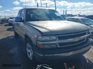 2000 Chevrolet Silverado 1500 LS with VIN 1GCEC19T9YZ220406, listed as a IAAI auction lot 41727419 with 185,131 mi miles. Bid and sale history available at carsss.com. Image 1.