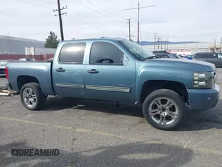 2009 Chevrolet Silverado 1500 LT with VIN 3GCEC23019G268472, listed as a IAAI auction lot 41663840 with 155,379 mi miles. Bid and sale history available at carsss.com. Image 14.
