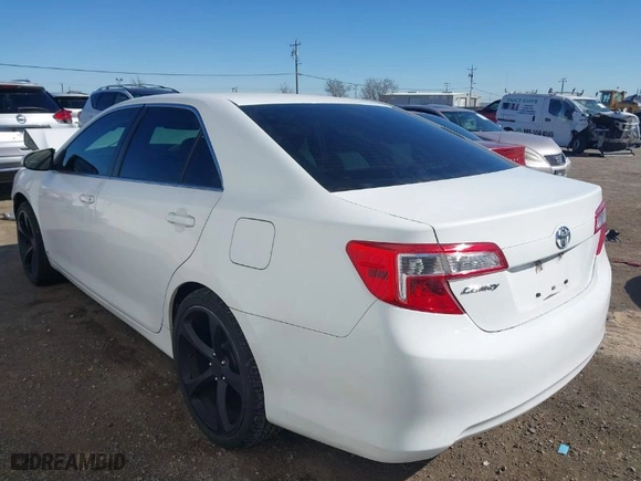 2013 Toyota Camry L with VIN 4T4BF1FK4DR328401, listed as a IAAI auction lot 41703161 with 71,617 mi miles. Bid and sale history available at carsss.com. Image 3.