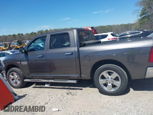 2018 Ram 1500 Big Horn z VIN 3C6RR7LT6JG135788, wystawiony jako IAAI lot #41823577 z przebiegiem 85 205 mil mil oraz . Historia ofert i sprzedaży dostępna na DreamBid. Obrazek 14.