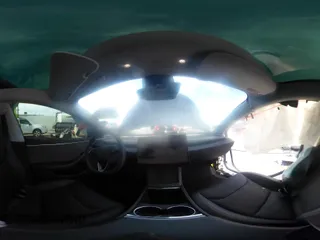 2025 Tesla Model 3 Long Range z VIN 5YJ3E1EA0SF915571, wystawiony jako IAAI lot #42247609 z przebiegiem 3 901 mil mil oraz . Historia ofert i sprzedaży dostępna na DreamBid. Obrazek 21.