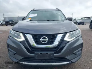2017 Nissan Rogue SL z VIN 5N1AT2MT1HC741405, wystawiony jako IAAI lot #42086933 z przebiegiem 153 918 mil mil oraz . Historia ofert i sprzedaży dostępna na DreamBid. Obrazek 12.
