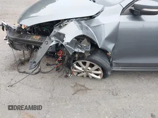 2012 Volkswagen Jetta SE с VIN 3VWDP7AJ3CM412473, выставлен на аукционе IAAI как лот 42440557 с пробегом Не указан миль и . История ставок и продаж доступна на DreamBid. Изображение 13.