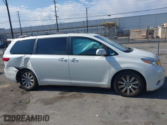 2017 Toyota Sienna XLE Auto Access Seat z VIN 5TDYZ3DC0HS868989, wystawiony jako IAAI lot #42174075 z przebiegiem 189 634 mil mil oraz . Historia ofert i sprzedaży dostępna na DreamBid. Obrazek 13.