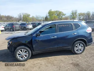 2016 Nissan Rogue SV z VIN KNMAT2MV6GP708803, wystawiony jako IAAI lot #42049440 z przebiegiem 107 359 mil mil oraz . Historia ofert i sprzedaży dostępna na DreamBid. Obrazek 14.