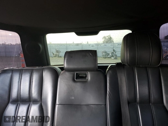 2012 Land Rover Range Rover SC z VIN SALMF1E45CA378114, wystawiony jako Copart lot #46380425 z przebiegiem 155 033 mil mil oraz Czysty tytuł • Clean title. Historia ofert i sprzedaży dostępna na DreamBid. Obrazek 10.