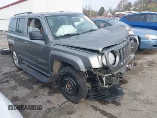 2011 Jeep Patriot Sport with VIN 1J4NF1GB9BD202472, listed as a IAAI auction lot 41923467 with 139,727 mi miles. Bid and sale history available at carsss.com. Image 1.