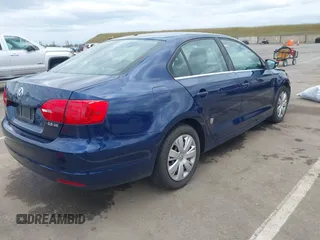 2013 Volkswagen Jetta SE with VIN 3VWDP7AJ0DM223801, listed as a IAAI auction lot 42132060 with 129,652 mi miles and . Bid and sale history available at DreamBid. Image 4.