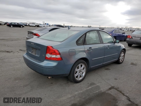 2005 Volvo S40 with VIN YV1MS682552054517, listed as a Copart auction lot 72760444 with 115,527 mi miles and Salvage Title. Bid and sale history available at carsss.com. Image 3.