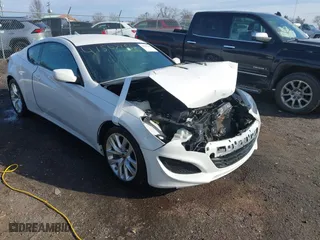2013 Hyundai Genesis Coupe 2.0T Premium with VIN KMHHT6KD9DU104347, listed as a IAAI auction lot 41567162 with 98,465 mi miles. Bid and sale history available at carsss.com. Image 1.